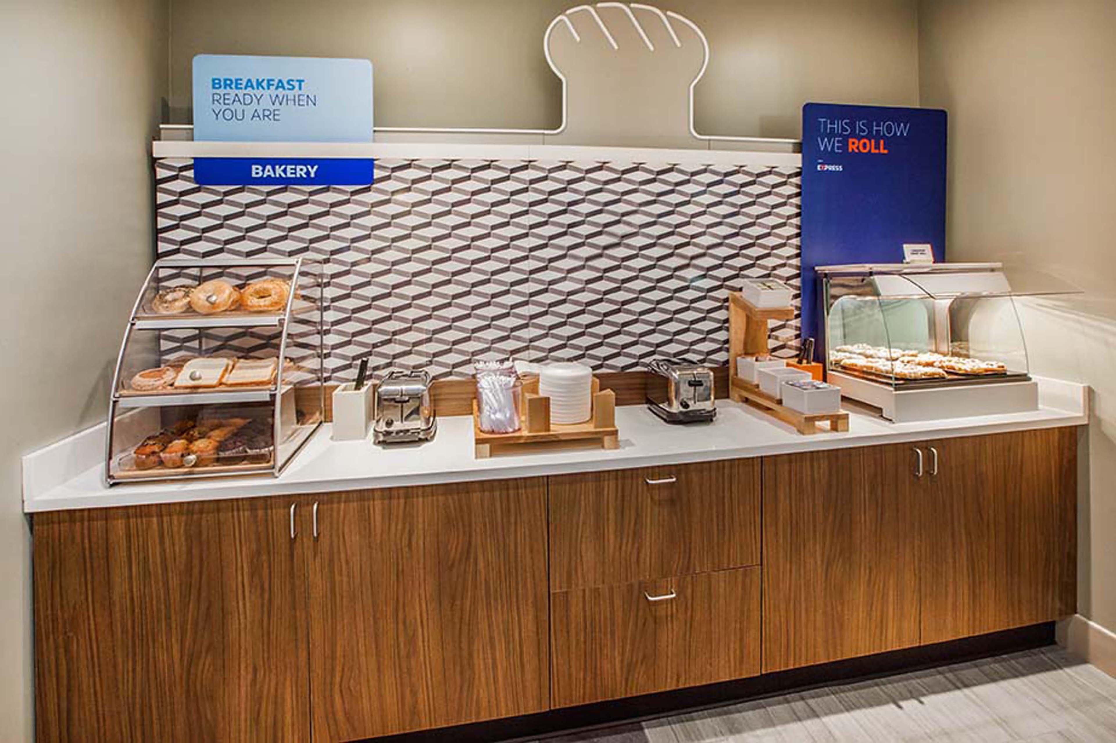 Holiday Inn Express Hotel & Suites Greenville-I-85 & Woodruff Road By Ihg Eksteriør bilde
